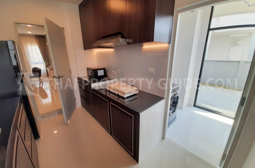 House with Shared Pool in Bangnatrad 